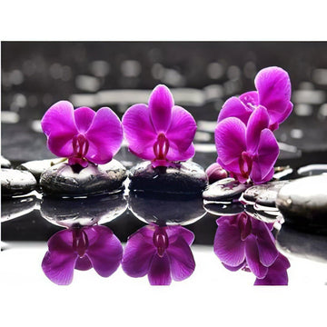 Diamond Paintings - Purple Flower In The Water